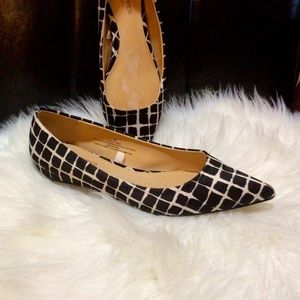 Black and white flats